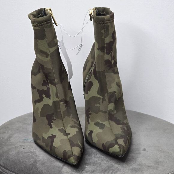 Good American Kickstand Sock Booties - Picture 9 of 9